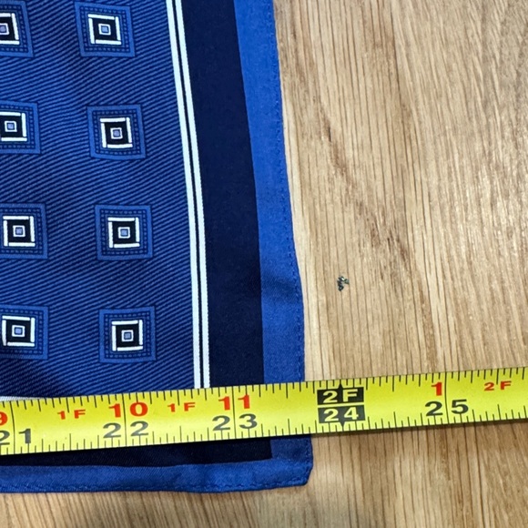 Audrey Talbott silk scarf - Picture 4 of 4